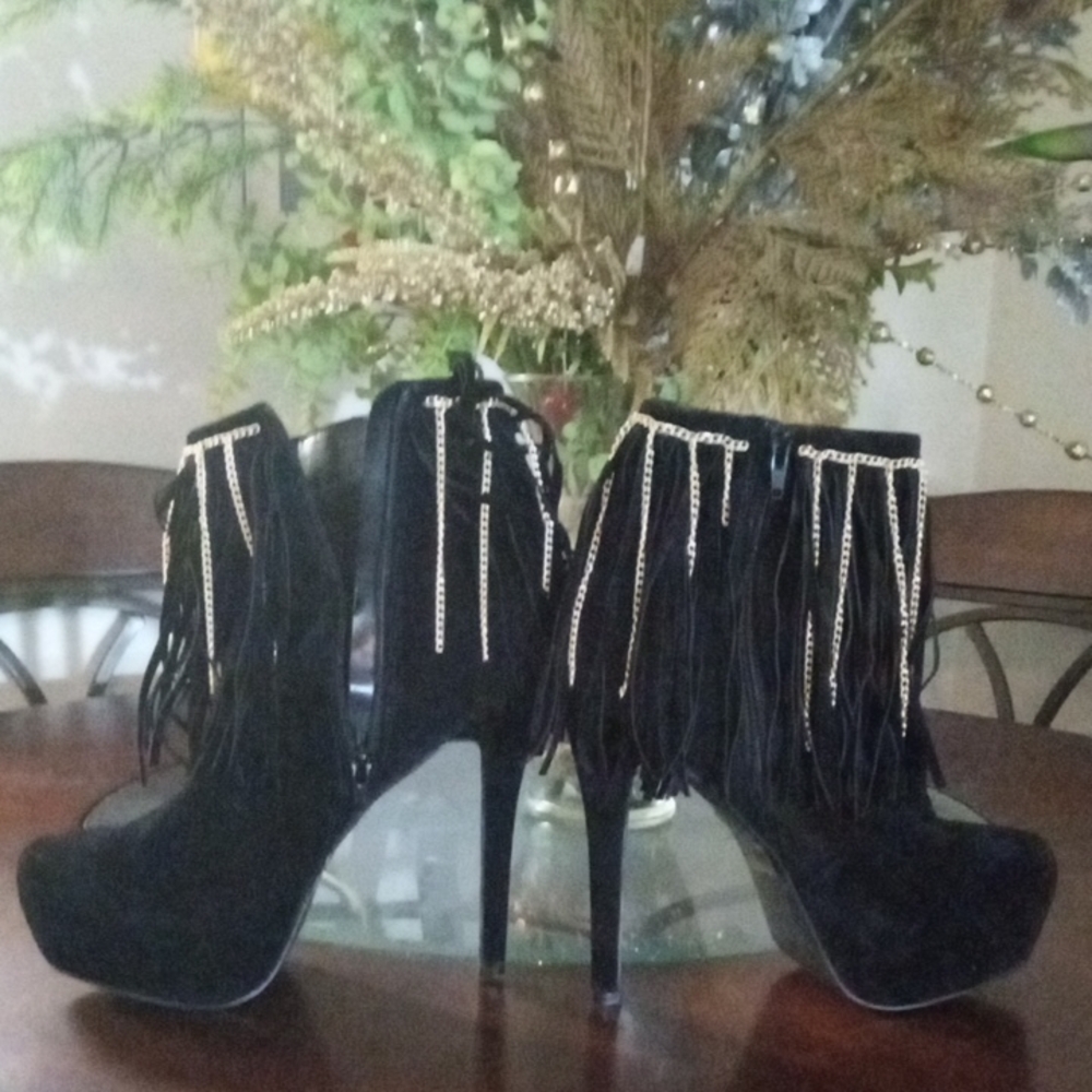 Scene Weaver Black Suede Heeled Boots with Fringe